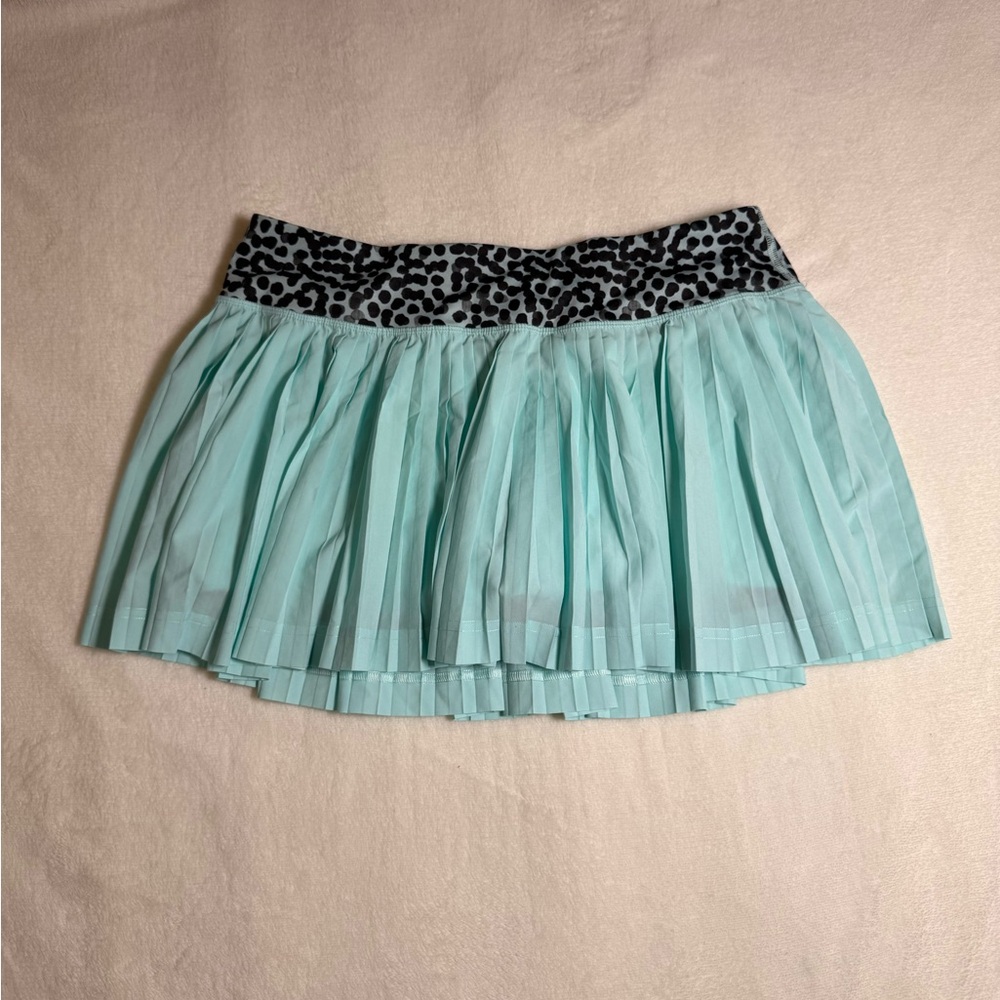 Lululemon Athletica Pleated Mint Skirt with Dotted Waistband